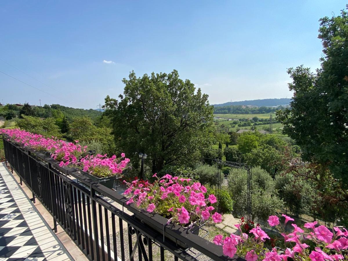 Villa Poggio Ulivo Pool-Apartments Rivoli Veronese المظهر الخارجي الصورة